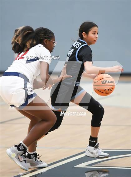 Thumbnail 3 in Estrella Foothills vs. Sahuaro  (Lady Wolves Court Classic - Blue Division Championship) photogallery.