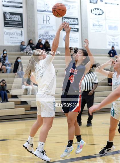 Thumbnail 1 in Beckman @ Aliso Niguel photogallery.