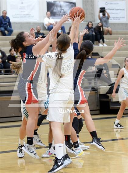 Thumbnail 3 in Beckman @ Aliso Niguel photogallery.