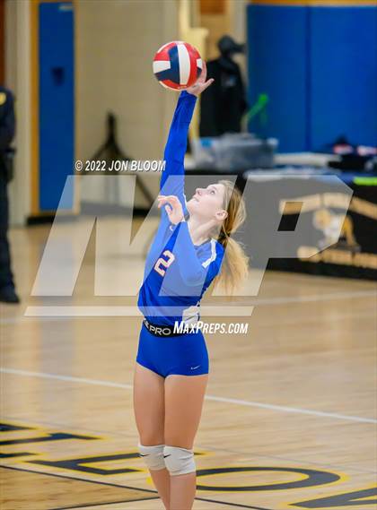 Thumbnail 3 in East Hampton vs. Hale Ray (CIAC Class S Final) photogallery.