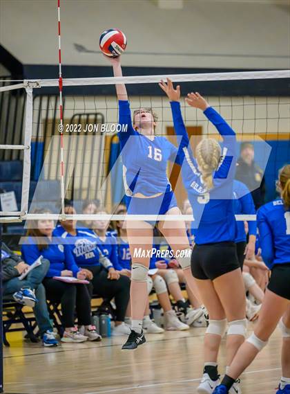 Thumbnail 1 in East Hampton vs. Hale Ray (CIAC Class S Final) photogallery.