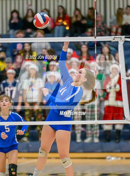 Thumbnail 1 in East Hampton vs. Hale Ray (CIAC Class S Final) photogallery.