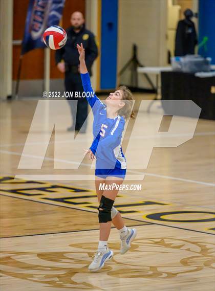 Thumbnail 1 in East Hampton vs. Hale Ray (CIAC Class S Final) photogallery.
