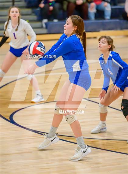 Thumbnail 1 in East Hampton vs. Hale Ray (CIAC Class S Final) photogallery.