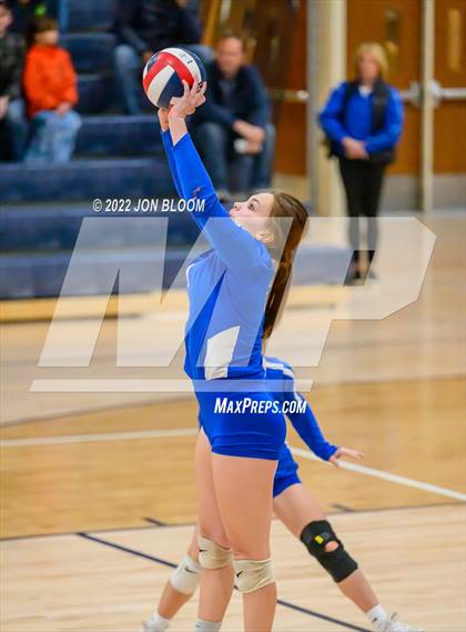 Thumbnail 3 in East Hampton vs. Hale Ray (CIAC Class S Final) photogallery.