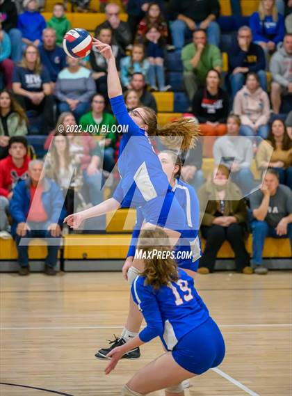Thumbnail 1 in East Hampton vs. Hale Ray (CIAC Class S Final) photogallery.
