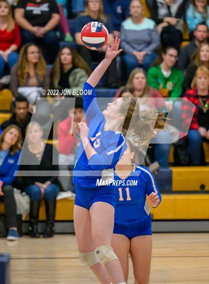 Thumbnail 1 in East Hampton vs. Hale Ray (CIAC Class S Final) photogallery.