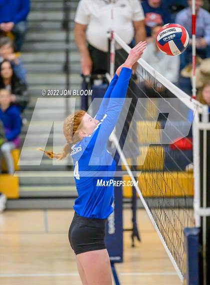 Thumbnail 3 in East Hampton vs. Hale Ray (CIAC Class S Final) photogallery.
