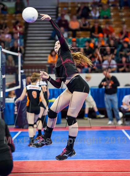 Thumbnail 1 in Ponderosa vs. Pueblo West (CHSAA 4A Pool 2) photogallery.