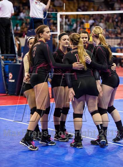 Thumbnail 1 in Ponderosa vs. Pueblo West (CHSAA 4A Pool 2) photogallery.