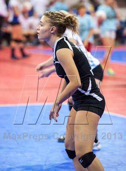 Thumbnail 1 in Ponderosa vs. Pueblo West (CHSAA 4A Pool 2) photogallery.