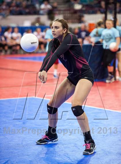 Thumbnail 2 in Ponderosa vs. Pueblo West (CHSAA 4A Pool 2) photogallery.