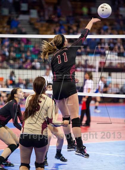 Thumbnail 1 in Ponderosa vs. Pueblo West (CHSAA 4A Pool 2) photogallery.