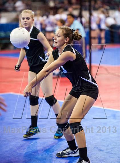 Thumbnail 1 in Ponderosa vs. Pueblo West (CHSAA 4A Pool 2) photogallery.