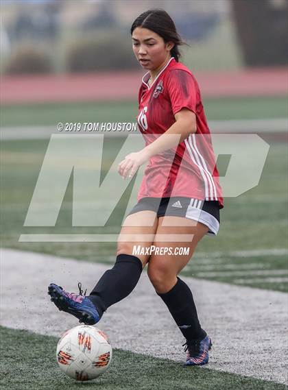 Thumbnail 2 in Glendora vs. Walnut photogallery.