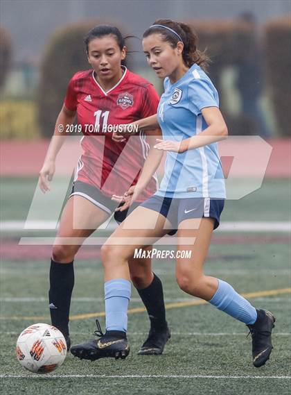 Thumbnail 1 in Glendora vs. Walnut photogallery.