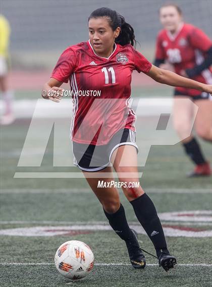 Thumbnail 1 in Glendora vs. Walnut photogallery.