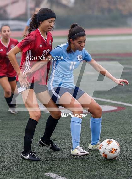 Thumbnail 3 in Glendora vs. Walnut photogallery.
