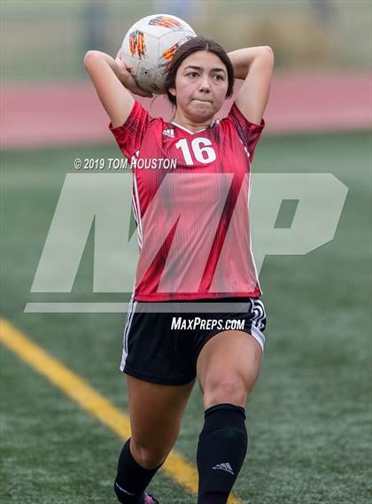 Thumbnail 3 in Glendora vs. Walnut photogallery.