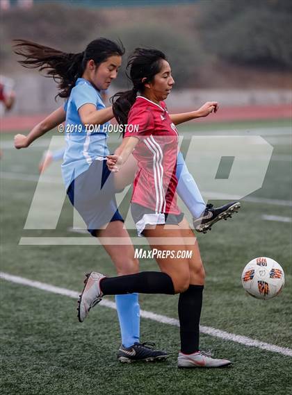 Thumbnail 1 in Glendora vs. Walnut photogallery.