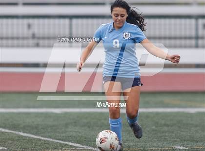 Thumbnail 1 in Glendora vs. Walnut photogallery.