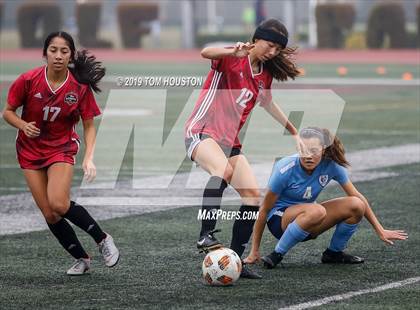 Thumbnail 2 in Glendora vs. Walnut photogallery.