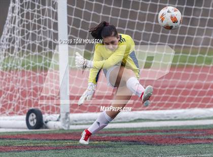 Thumbnail 3 in Glendora vs. Walnut photogallery.