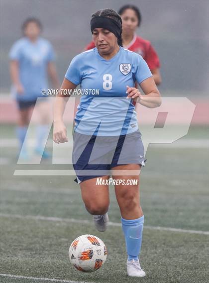 Thumbnail 3 in Glendora vs. Walnut photogallery.