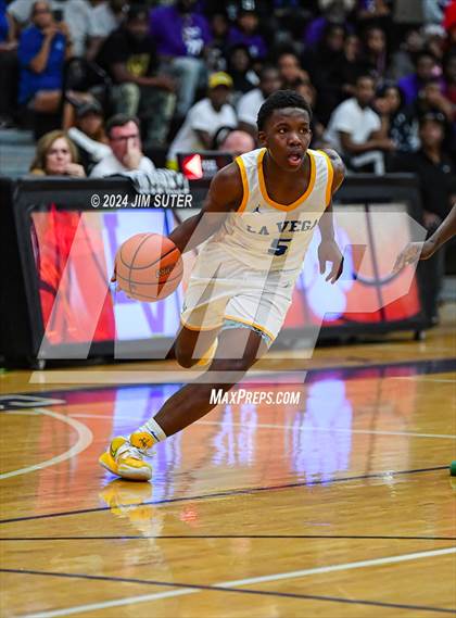 Thumbnail 3 in La Vega vs Wheatley (UIL 4A Reg III Quarterfinal) photogallery.