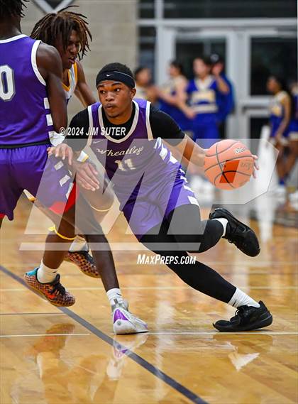 Thumbnail 1 in La Vega vs Wheatley (UIL 4A Reg III Quarterfinal) photogallery.