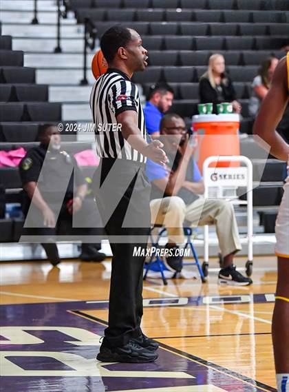 Thumbnail 2 in La Vega vs Wheatley (UIL 4A Reg III Quarterfinal) photogallery.