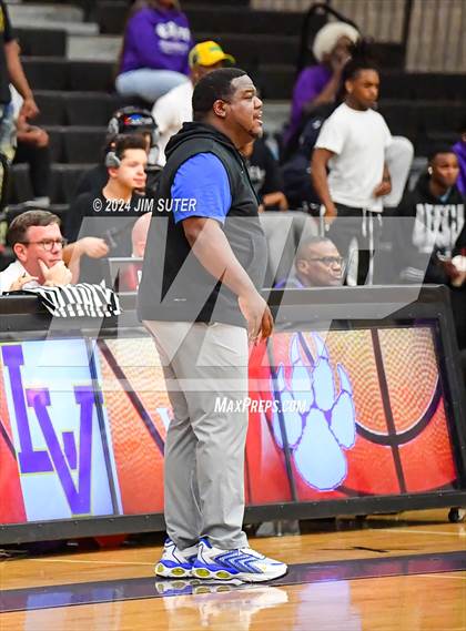 Thumbnail 2 in La Vega vs Wheatley (UIL 4A Reg III Quarterfinal) photogallery.