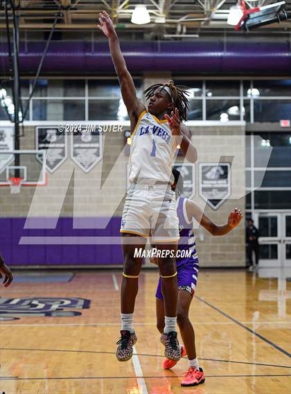 Thumbnail 3 in La Vega vs Wheatley (UIL 4A Reg III Quarterfinal) photogallery.