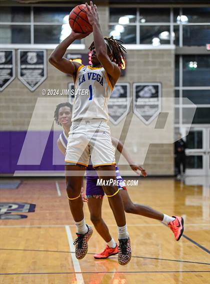 Thumbnail 1 in La Vega vs Wheatley (UIL 4A Reg III Quarterfinal) photogallery.