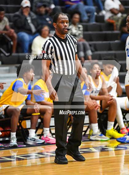 Thumbnail 1 in La Vega vs Wheatley (UIL 4A Reg III Quarterfinal) photogallery.