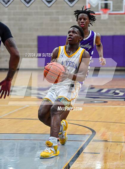 Thumbnail 3 in La Vega vs Wheatley (UIL 4A Reg III Quarterfinal) photogallery.