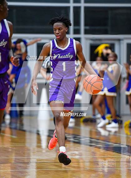 Thumbnail 2 in La Vega vs Wheatley (UIL 4A Reg III Quarterfinal) photogallery.