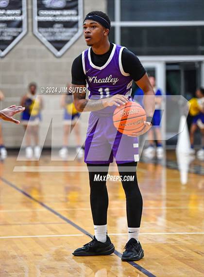 Thumbnail 2 in La Vega vs Wheatley (UIL 4A Reg III Quarterfinal) photogallery.