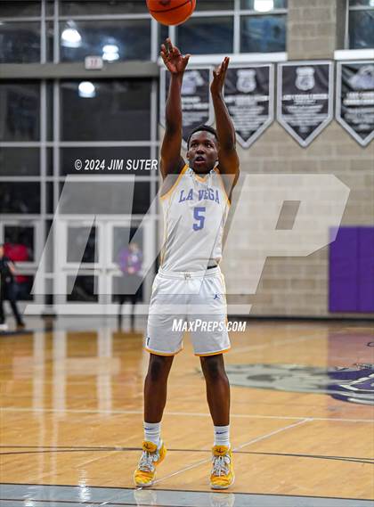Thumbnail 2 in La Vega vs Wheatley (UIL 4A Reg III Quarterfinal) photogallery.