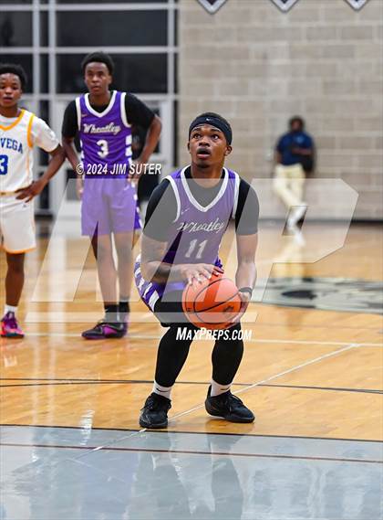 Thumbnail 3 in La Vega vs Wheatley (UIL 4A Reg III Quarterfinal) photogallery.