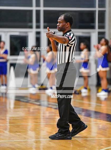 Thumbnail 2 in La Vega vs Wheatley (UIL 4A Reg III Quarterfinal) photogallery.