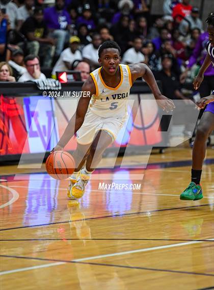 Thumbnail 2 in La Vega vs Wheatley (UIL 4A Reg III Quarterfinal) photogallery.