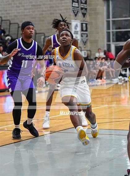 Thumbnail 2 in La Vega vs Wheatley (UIL 4A Reg III Quarterfinal) photogallery.