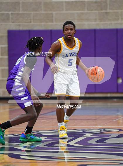 Thumbnail 2 in La Vega vs Wheatley (UIL 4A Reg III Quarterfinal) photogallery.