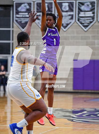Thumbnail 3 in La Vega vs Wheatley (UIL 4A Reg III Quarterfinal) photogallery.
