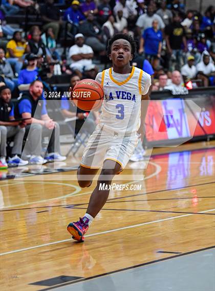 Thumbnail 3 in La Vega vs Wheatley (UIL 4A Reg III Quarterfinal) photogallery.