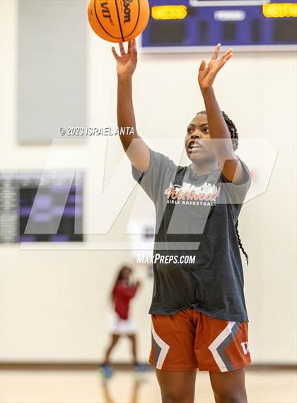Thumbnail 3 in Weiss vs. Westwood (I45 Showdown) photogallery.