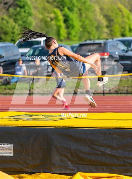 Thumbnail 3 in South Seneca Invitational photogallery.
