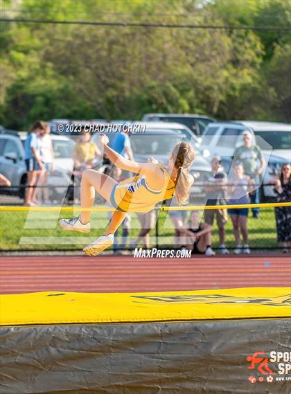 Thumbnail 3 in South Seneca Invitational photogallery.