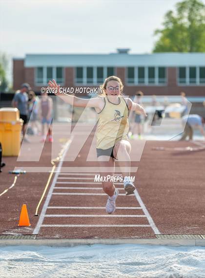 Thumbnail 2 in South Seneca Invitational photogallery.